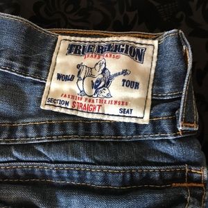 MEN’S TRUE RELIGION JEANS